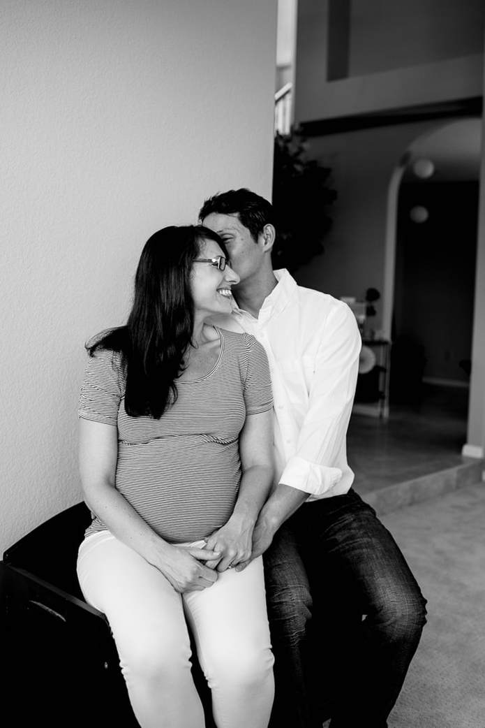 Lifestyle maternity session | San Diego family photographer | www.brittneyvierphotography.com