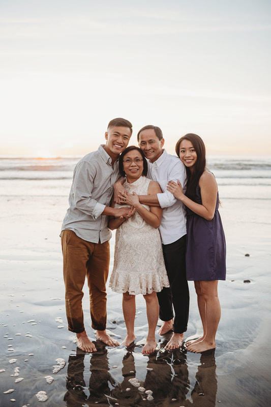 Photographing older siblings with parents | Brittney Vier Photography | San Diego family photographer